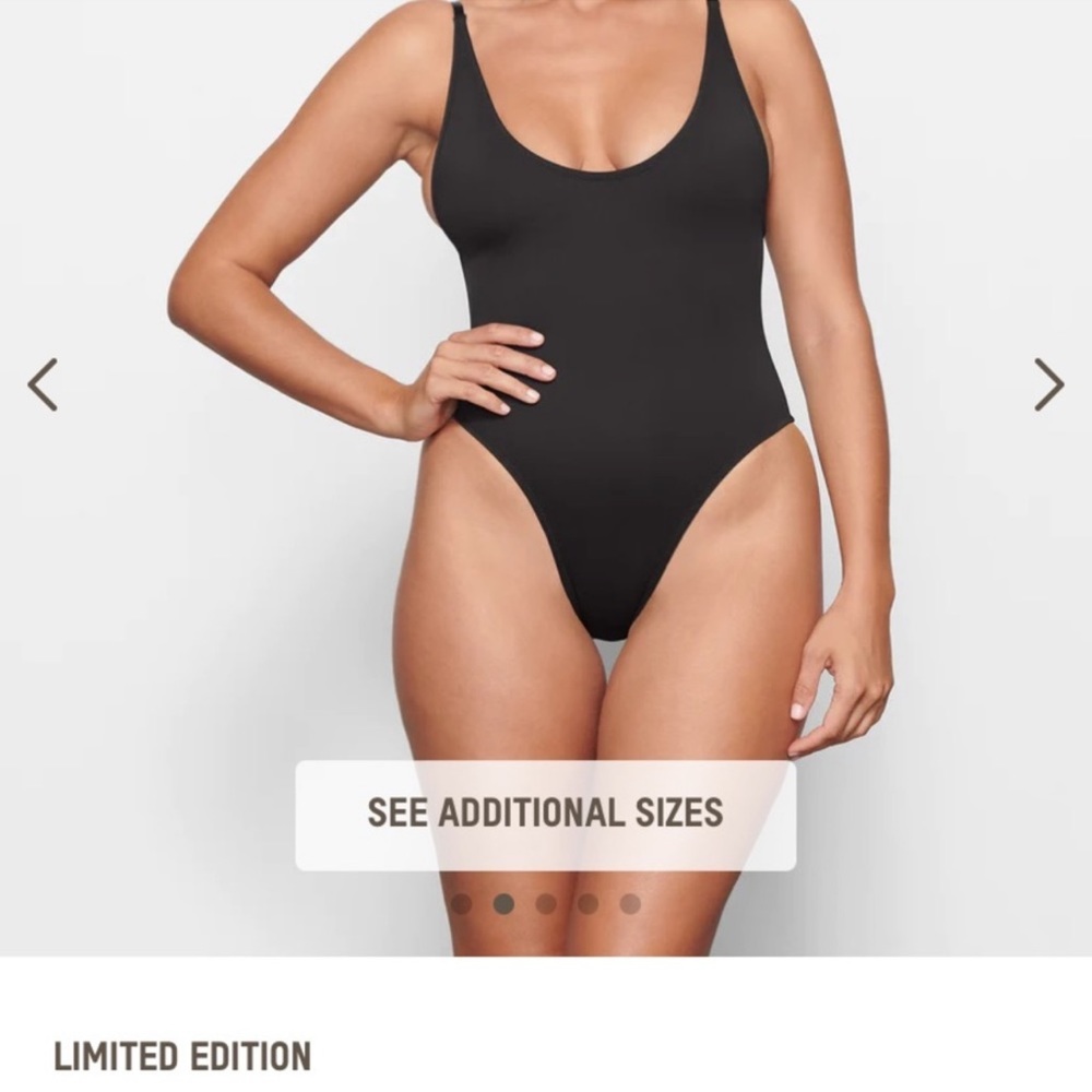 SKIMS Swim Scoop Neck One Piece/ Color Onyx / Size M NWT